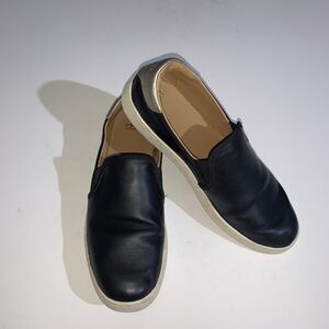 UGG Shoes Womens Size 8 Black Leather Slip On Casual Sneakers Silver Heel